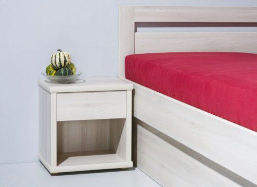 Noční stolek k posteli - BMB - M-byt