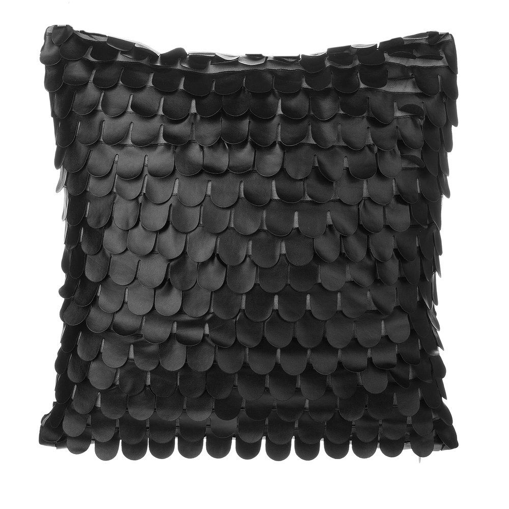 Dekorativní černý polštář s koženkovými rybími šupinami 45 x 45 cm LOBELIA - Beliani.cz