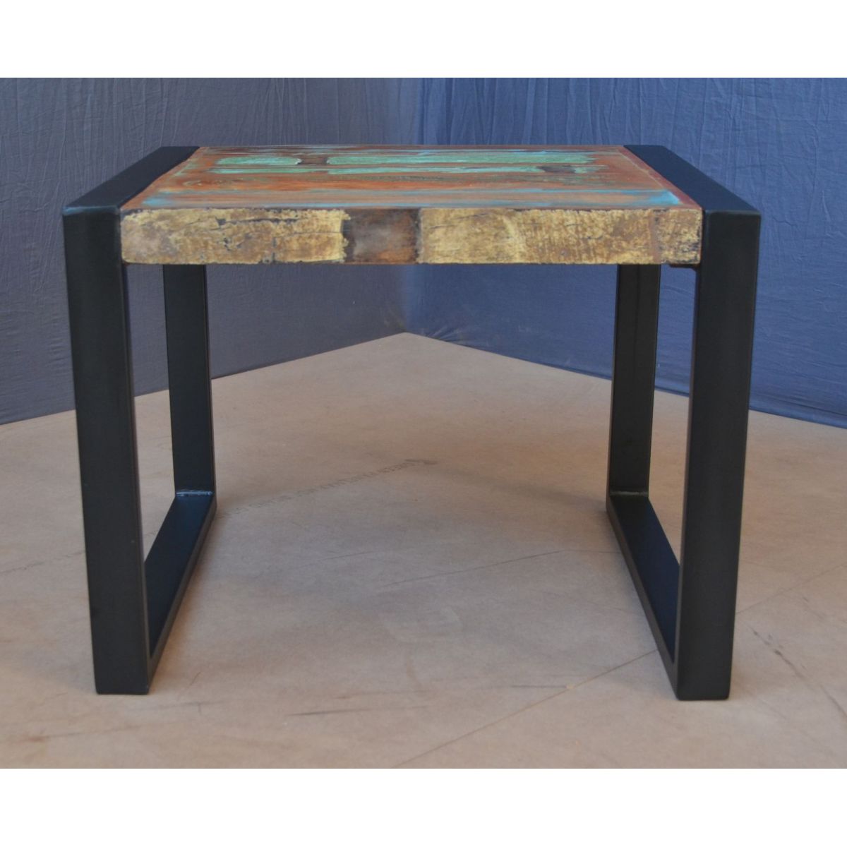 Konferenční stolek Retro 60x45x60 z recyklovaného mangového dřeva Old spice - Lakšmi - Indický Nábytek.cz
