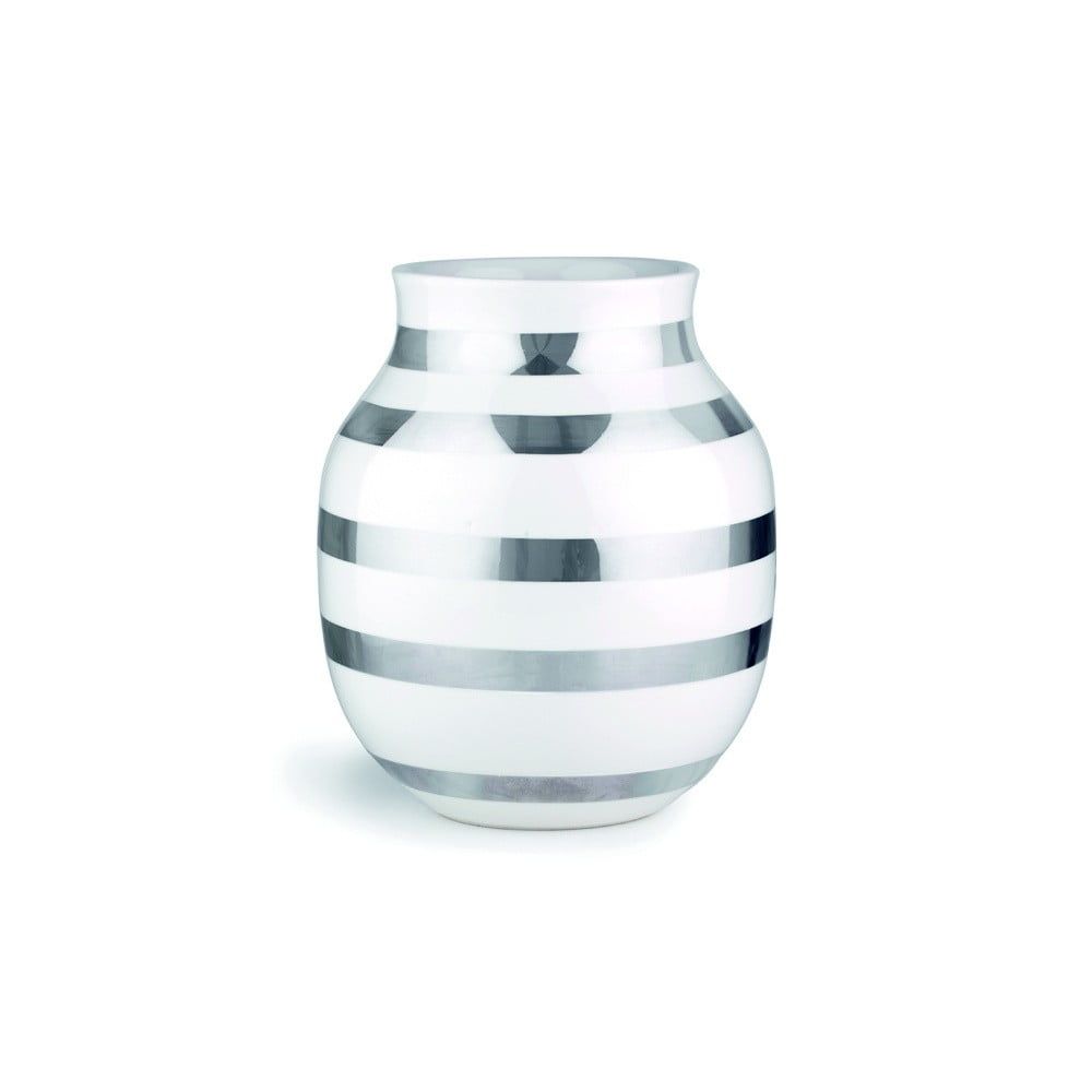 Bílá kameninová váza s detaily ve stříbrné barvě Kähler Design Omaggio, výška 20 cm - Bonami.cz