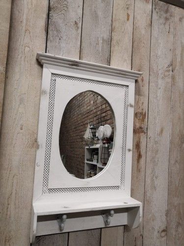 Závěsné zrcadlo s okenicí a háčky - DS - M-byt
