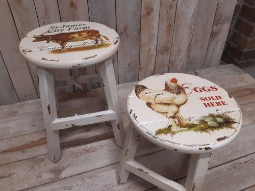 Dřevěná stolička na venkov - IDN  - M-byt