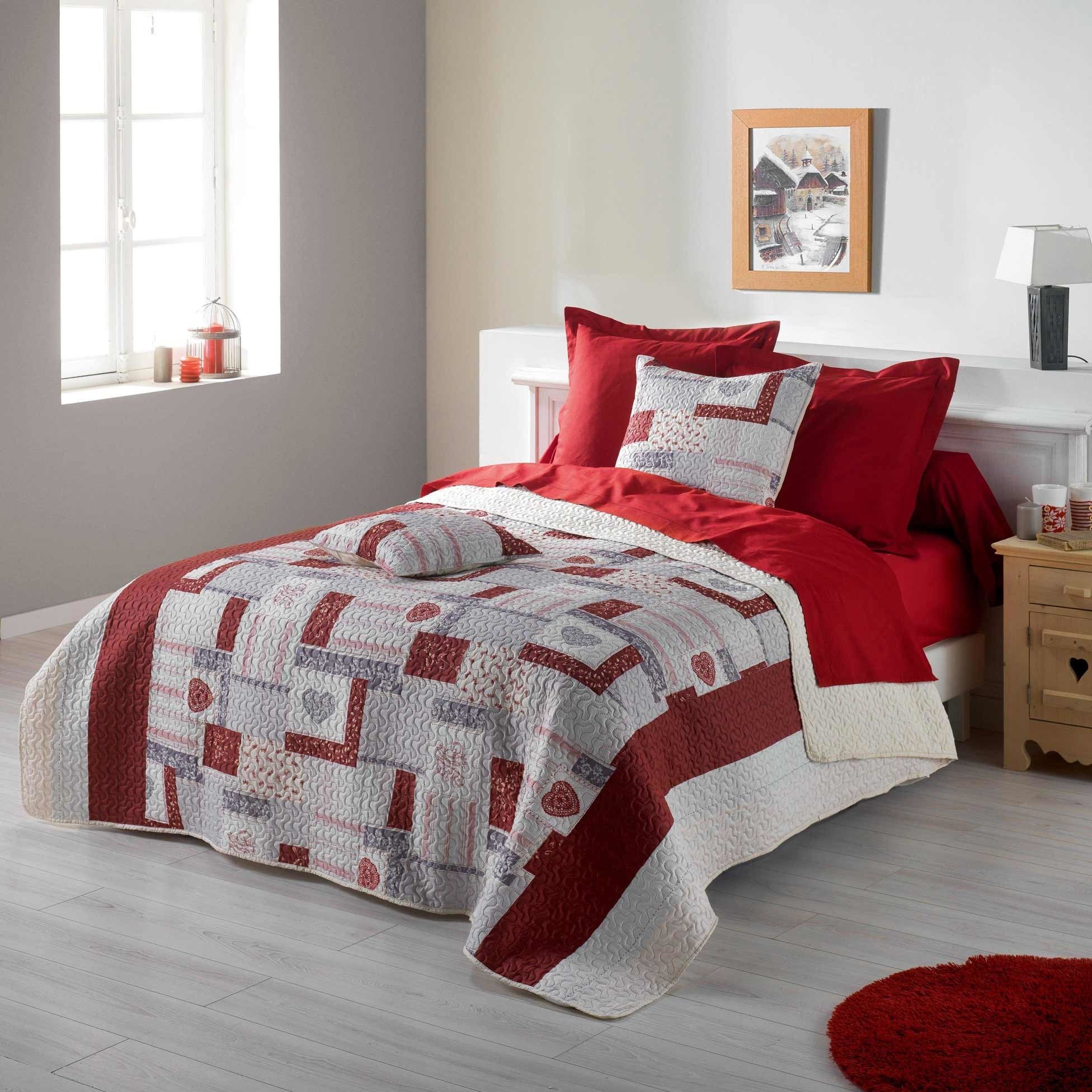 Douceur d\'intérieur Červený potah na postel z polyestru MARGAU, 220x240 cm - EMAKO.CZ s.r.o.