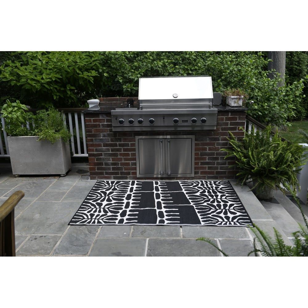 Černý oboustranný venkovní koberec z recyklovaného plastu Fab Hab Serowe Black, 120 x 180 cm - Bonami.cz