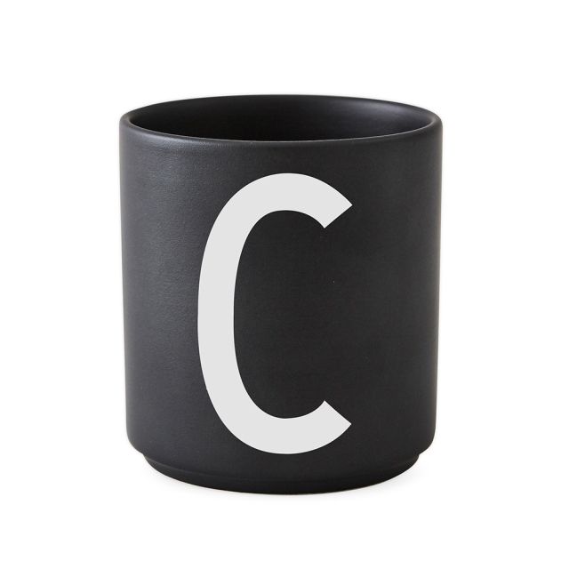 Černý porcelánový hrnek Design Letters Alphabet C, 250 ml - Bonami.cz