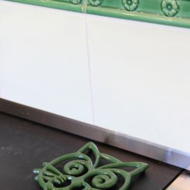Keramické kachle - glazura slonová kost v kombinaci s mechově zelenou