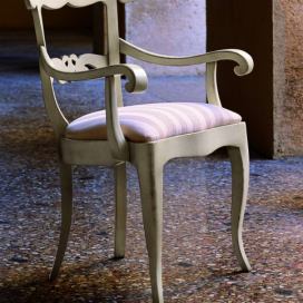 Stylová židle polstrovaná s opěrkami růžové pruhy 56x55x90 styl vintage Mdum
