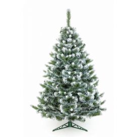 Umělé vánoční stromky od těch pravých na první pohled nerozeznáte
