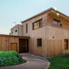 Dřevostavby na klíč z kvalitních materiálů zajistí moderní bydlení na celý život