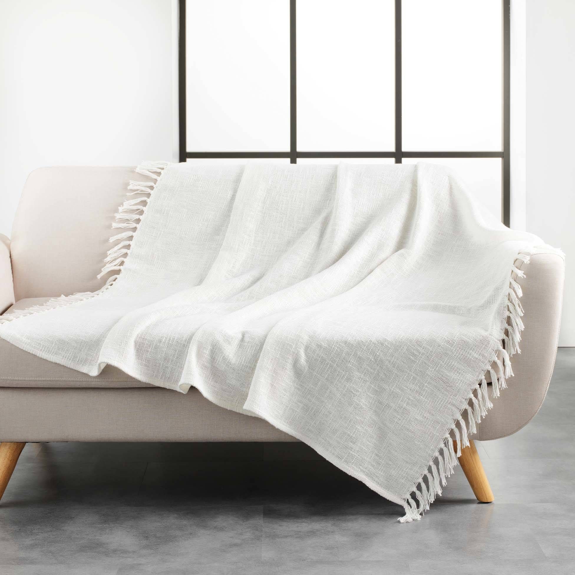 Douceur d\'intérieur Bílý přehoz na postel s třásněmi ZAMINA, 125 x 150 cm - EMAKO.CZ s.r.o.