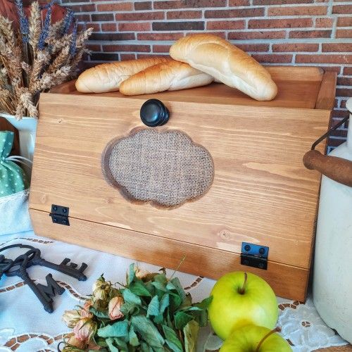 Chlebník masiv ořech- DJ - M-byt