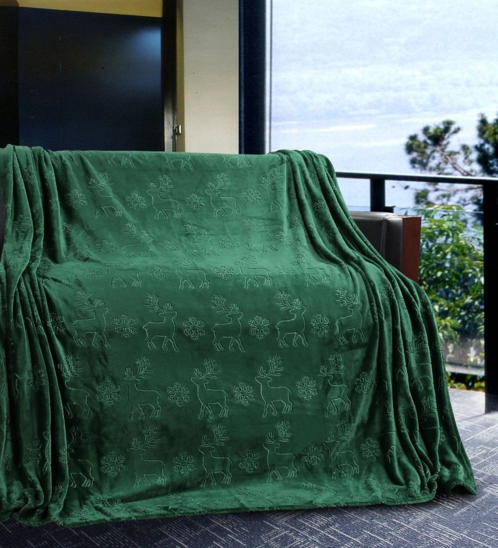 Tmavě zelená vánoční mikroplyšová deka POLAR, 160x200 cm - Výprodej Povlečení