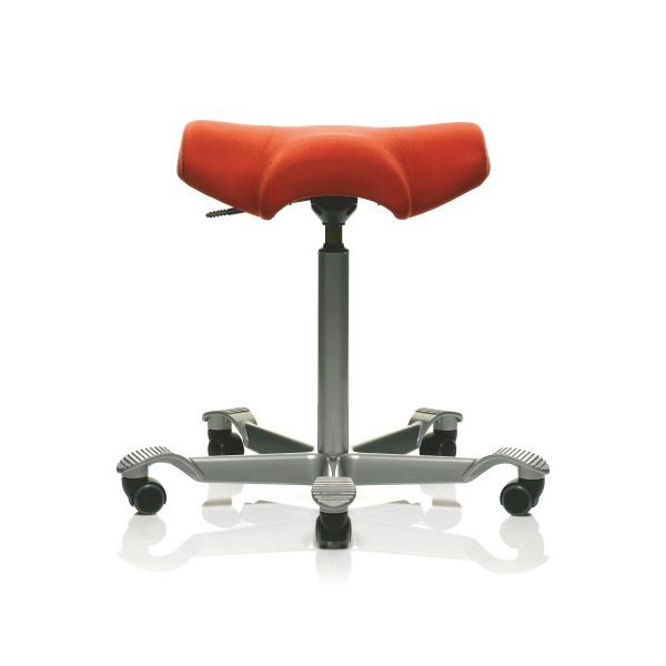 HAG kancelářské židle Capisco 8105 - DESIGNPROPAGANDA