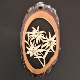 AMADEA Dřevěná ozdoba s potiskem kůry - ovál s květinami 6 cm