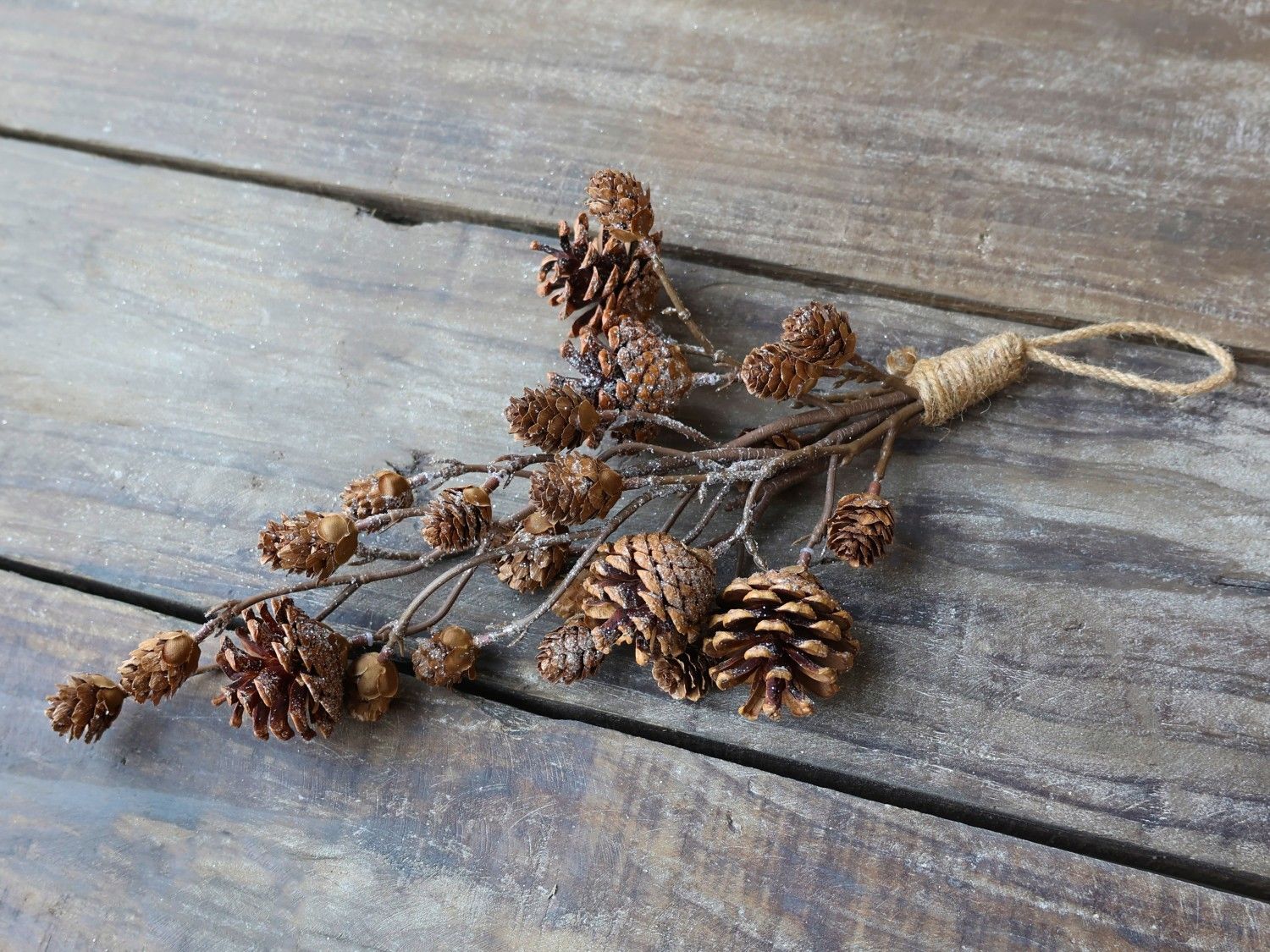 Vánoční závěsná větvička se šiškami Fleur Branch - 46cm Chic Antique - LaHome - vintage dekorace