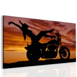Obraz žena na motorce Velikost (šířka x výška): 180x100 cm