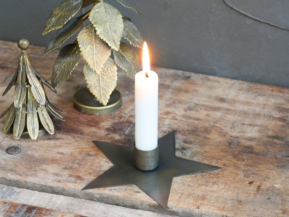 Bronzový antik svícen na úzkou svíčku ve tvaru hvězdy Star - 13*2,5cm Chic Antique - LaHome - vintage dekorace