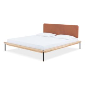 Hnědá/přírodní čalouněná dvoulůžková postel z dubového dřeva s roštem 160x200 cm Fina - Gazzda