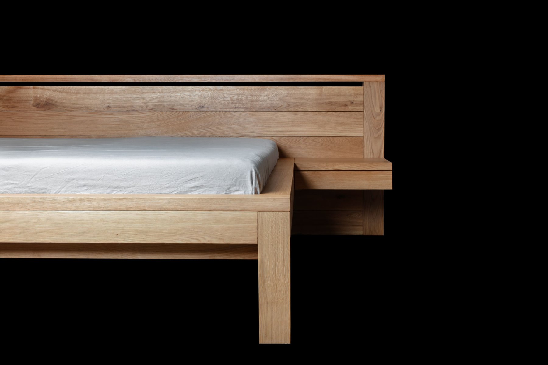 Manzelska postel na miru z duboveho dreva s nočními stolky  - Stammkonzept