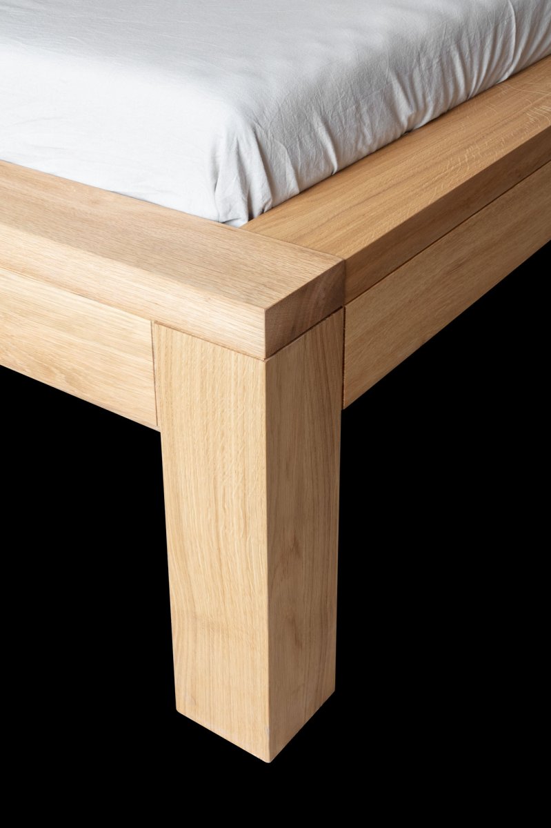 Vyroba nabytku na miru - postel z dubového dřeva - Stammkonzept