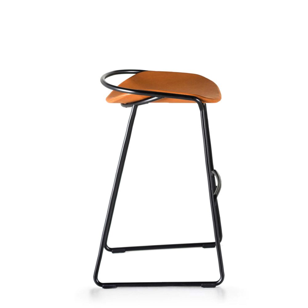 Designové barové židle Monk Barstool Low (výška sedáku 65 cm) - DESIGNPROPAGANDA